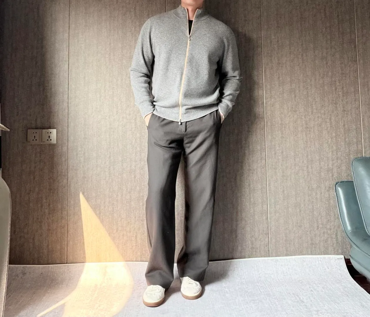 175 100% ⚠️⚠️⚠️⚠️⚠️⚠️ · （Brunello Cucinelli） ， · ， 、 ， 。 ： White Black Gray Brunello Cucinelli ： 100% ， ， ， ， : ， ， ， ， Premium ： Size ： S （ 105 64 64 41） M（ 108 66 66 42） L （ 112 68 67 43） XL（ 116 70 68 44） 170cm，80-130 S 170-175cm，130-150 M 175-180cm，150-170 L 180-185cm，170-190 XL